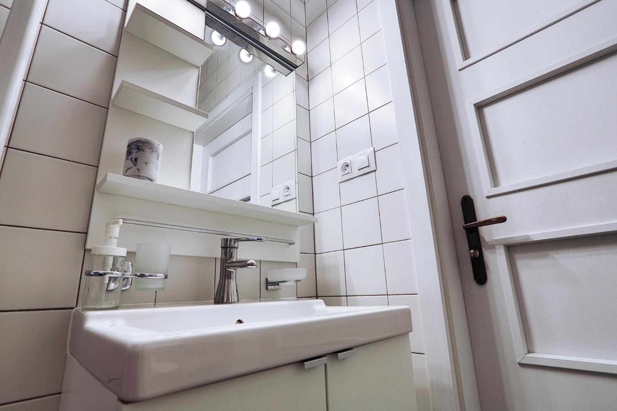 Two-Bedroom Haven In The Old Town Praha Bagian luar foto